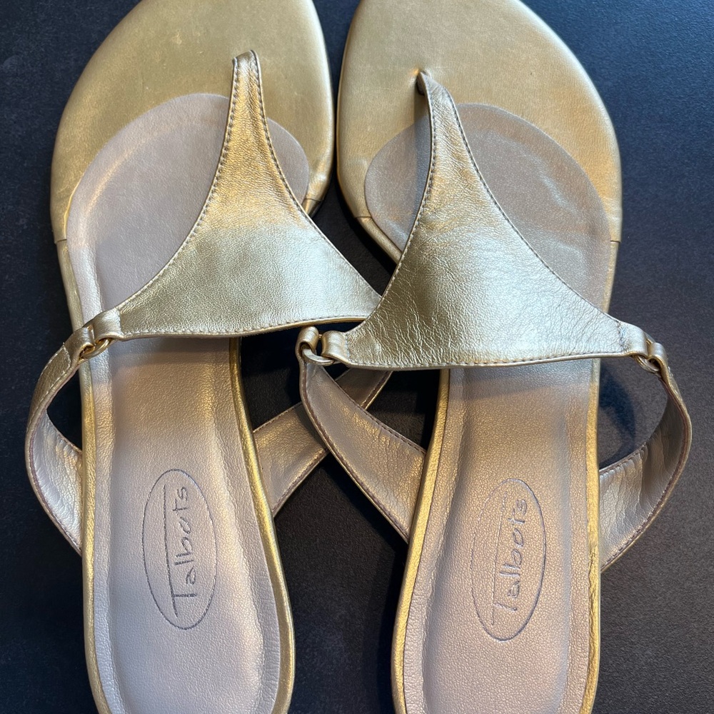 Talbots Gold Sandals Elegant Minimalist Design - Picture 5 of 5